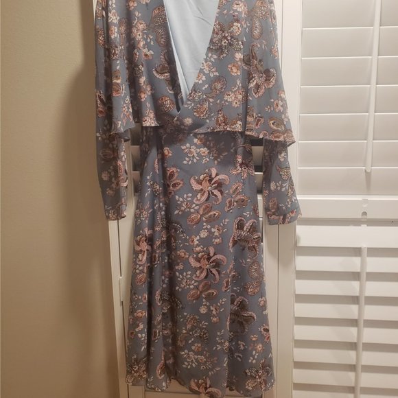 Blue Floral Cape-Sleeve Wrap Midi Dress - Picture 2 of 3